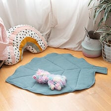 Uszyj matę do zabawy w kształcie liścia