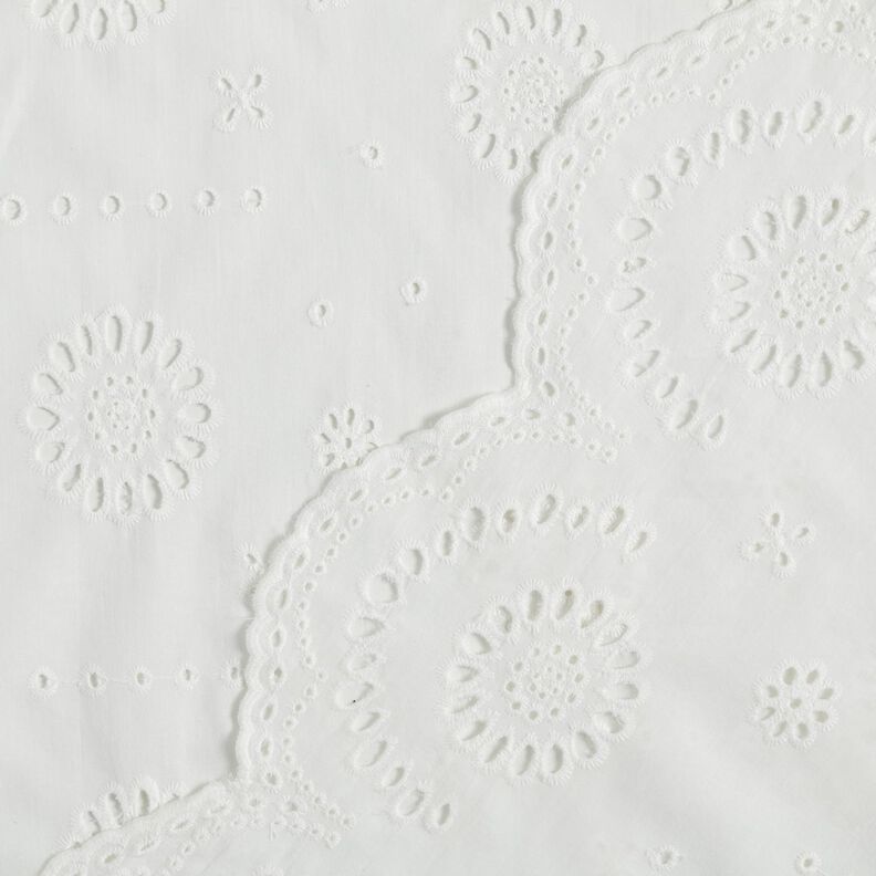 Tkanina bawełniana z haftem angielskim w kwiaty – biel,  image number 4