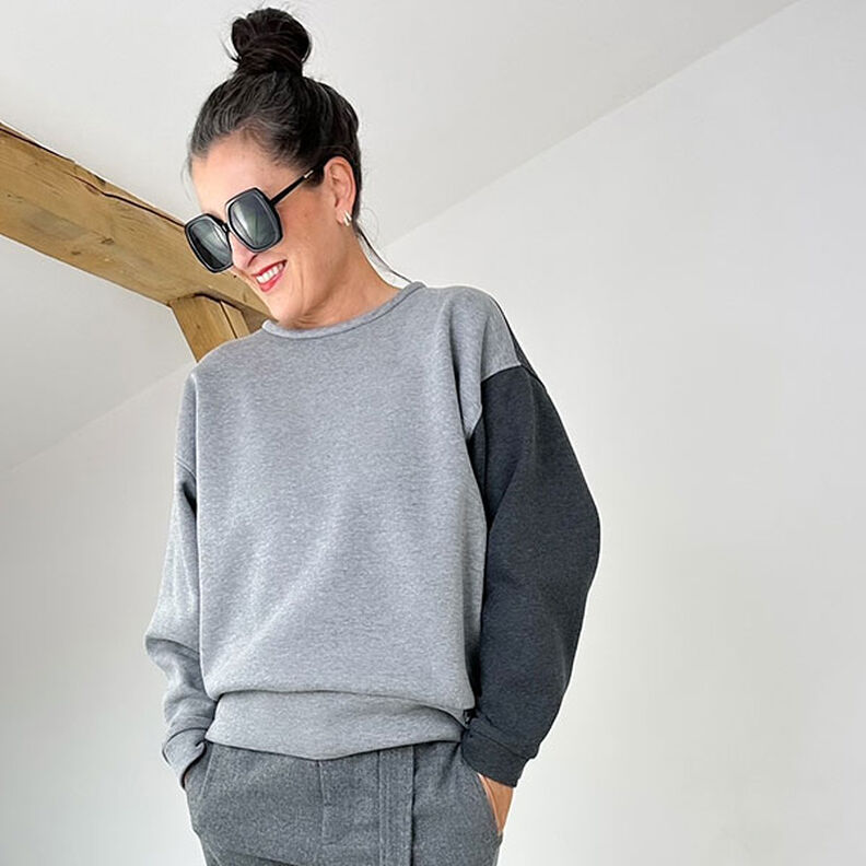 KOBIETA ZORA sweter oversize z szerokim obszyciem | Studio Przycięcie na wymiar | XS-XXL,  image number 3
