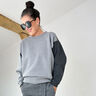 KOBIETA ZORA sweter oversize z szerokim obszyciem | Studio Przycięcie na wymiar | XS-XXL,  thumbnail number 3