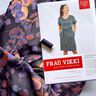 FRAU VIKKI – luźna sukienka z dekoltem w szpic i paskiem, Studio Schnittreif | XS - XXL,  thumbnail number 8