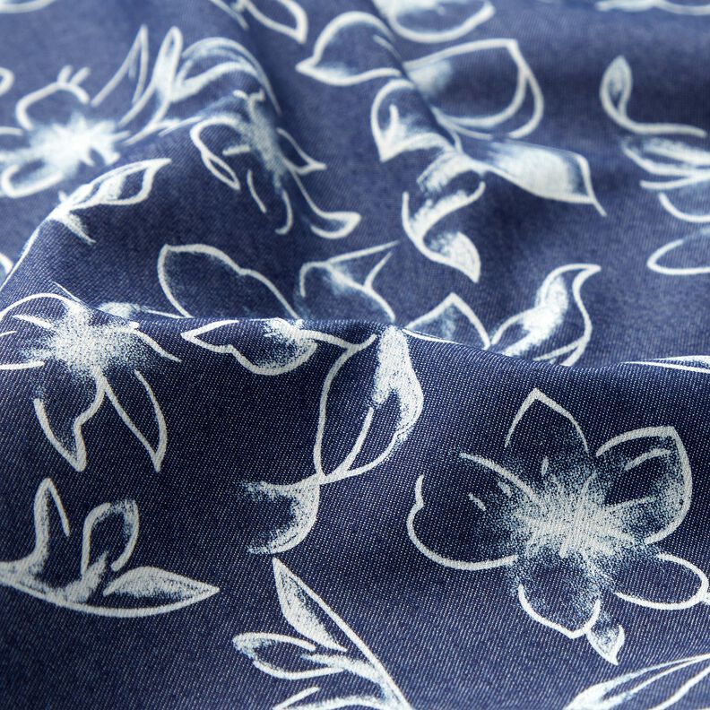 Chambray letnie kwiaty – granat/mleczna biel,  image number 2