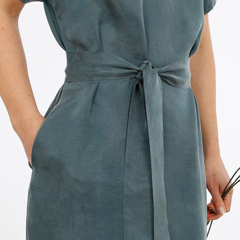 FRAU VIKKI – luźna sukienka z dekoltem w szpic i paskiem, Studio Schnittreif | XS - XXL,  image number 5