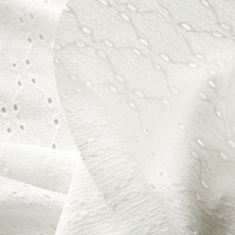 Dżersej marszczony z haftem dzierganym – biel,  image number 3