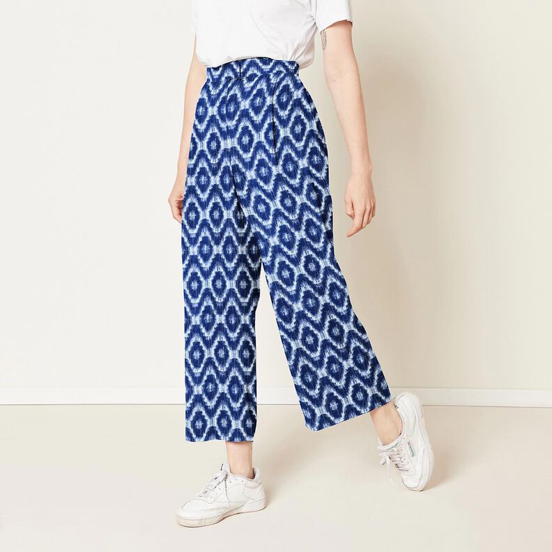 Popelina bawełniana Romby i brokatowe krople &ndash; indygo/biel,  image number 5