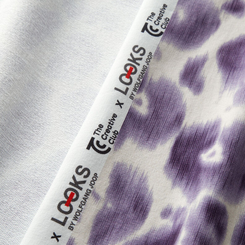 GOTS French Terry batikowa panterka | TCC x LOOKS by Wolfgang Joop – lilia/krem,  image number 4