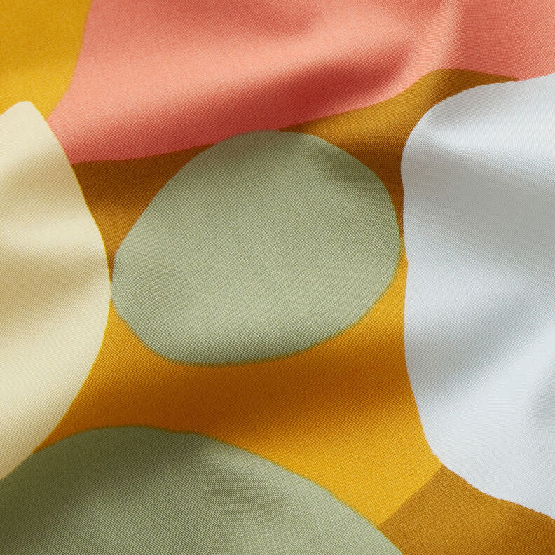 Popelina bawełniana w abstrakcyjne kształty | Nerida Hansen – oliwka/homar,  image number 2