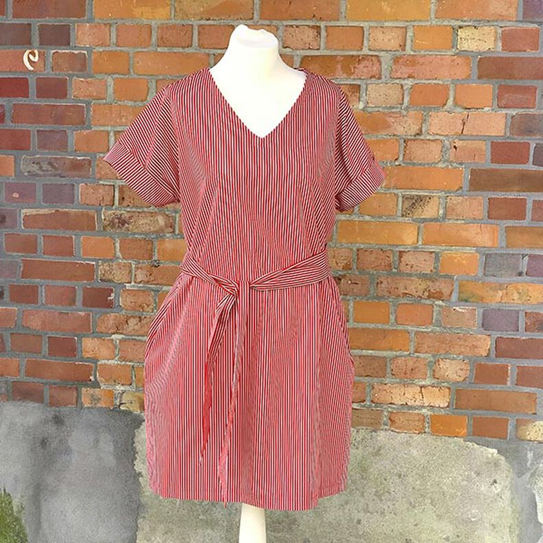 FRAU VIKKI – luźna sukienka z dekoltem w szpic i paskiem, Studio Schnittreif | XS - XXL,  image number 10